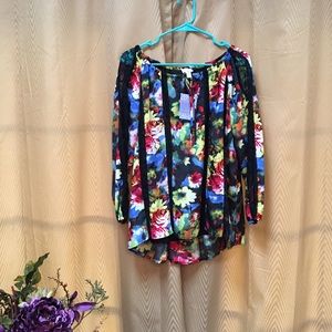 🌺Hot in Hollywood blouse with lace inserts L